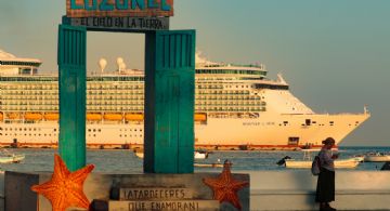 Retiran la Puerta del Atardecer para rehabilitación y nueva imagen de Cozumel
