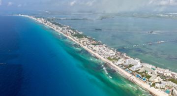 Cancún capital de Blue Flag con 49 banderas para temporada 2025-2026