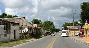 Atraso en obras de la carretera 180 afecta a habitantes de Leona Vicario