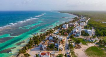 Mahahual, el secreto costero de Quintana Roo con humedales y arrecifes al que llegas fácil en el Tren Maya
