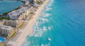 Las tres icónicas playas de Cancún con hermosas aguas turquesa ideales para nadar y relajarse este otoño