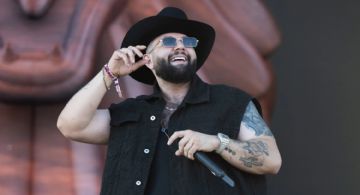 Carín León llegará a Cancún con su gira internacional