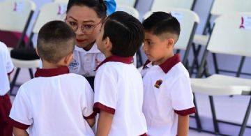 Escuelas en Felipe Carrillo Puerto redujeron horario escolar por el frío.