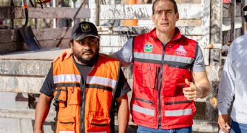 Supervisan limpieza de pozos de absorción en la colonia Tumben KAA