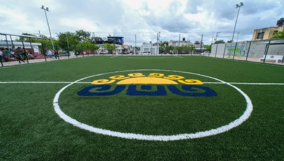 Mara Lezama y Yensunni Martínez inauguran cancha multideportiva en Chetumal rumbo al Mundial 2026