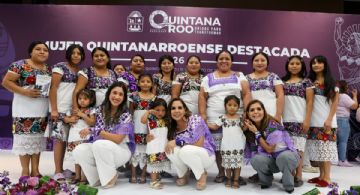 Mara Lezama reconoce a 11 mujeres con el Premio Estatal Mujer Quintanarroense Destacada 2026, ellas son las ganadoras