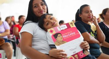 ¿Por qué la Beca Rita Cetina suspenderá por cuatro meses el pago de $1,900 a alumnos de QROO?