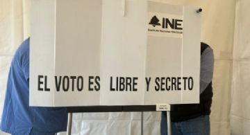 Acusa ciudadanos por la transparencia "Campañas disfrazadas" y abandono de cargos por adelanto electoral